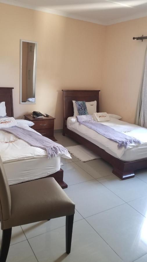 A-Z Boutique Guesthouse Βίντχουκ Εξωτερικό φωτογραφία