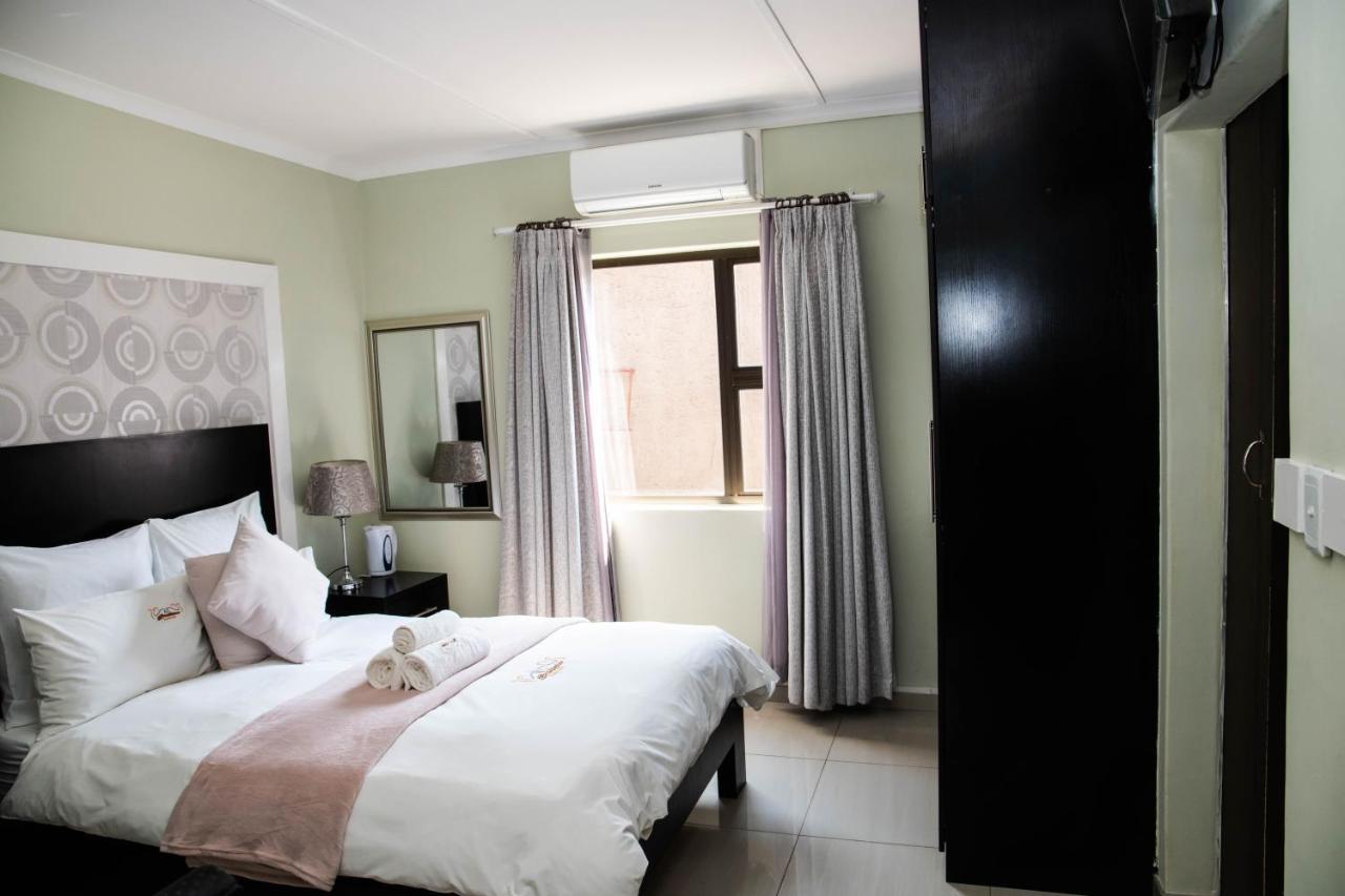A-Z Boutique Guesthouse Βίντχουκ Εξωτερικό φωτογραφία