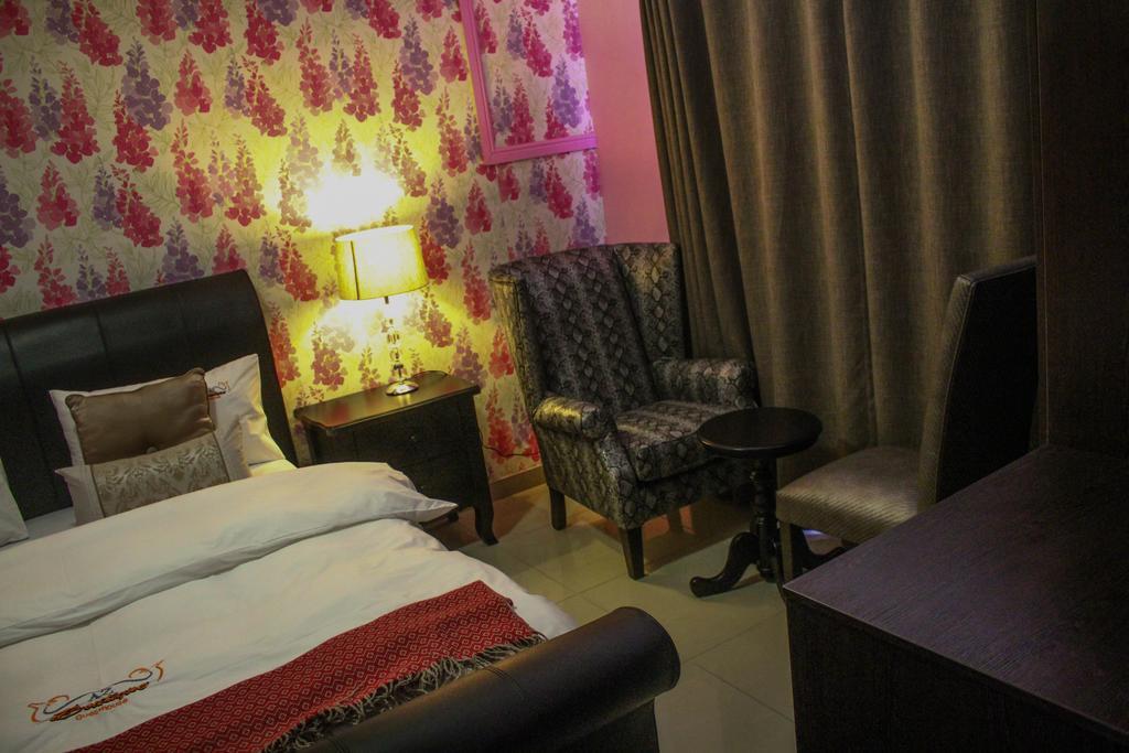 A-Z Boutique Guesthouse Βίντχουκ Εξωτερικό φωτογραφία