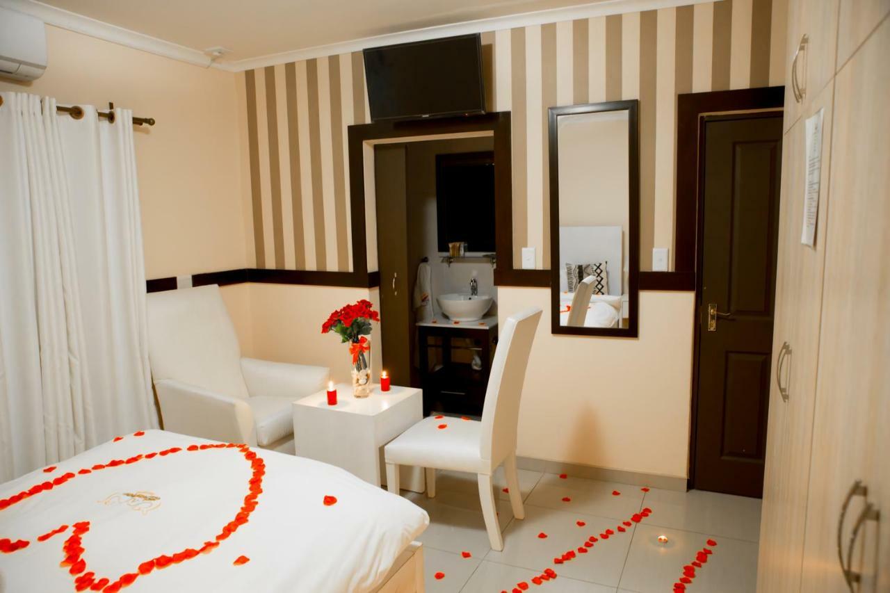 A-Z Boutique Guesthouse Βίντχουκ Εξωτερικό φωτογραφία